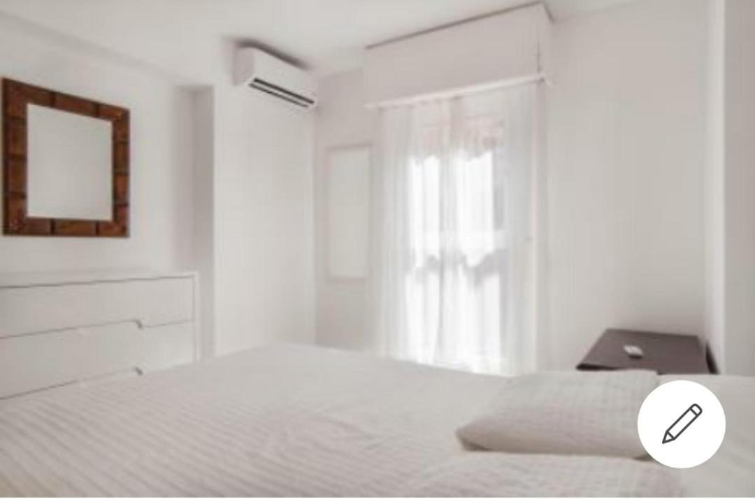 Apartamento Vacacional Costa Del Sol เบนัลมาเดนา ภายนอก รูปภาพ